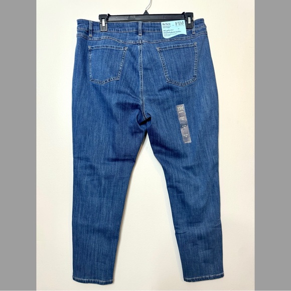 NEW - FDJ Olivia Jeans Size 18 - Picture 2 of 4
